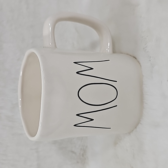 Rae Dunn Mom Coffee/Tea Mug - Picture 1 of 4